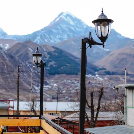 Wooden Hotel Kazbegi Exteriör bild