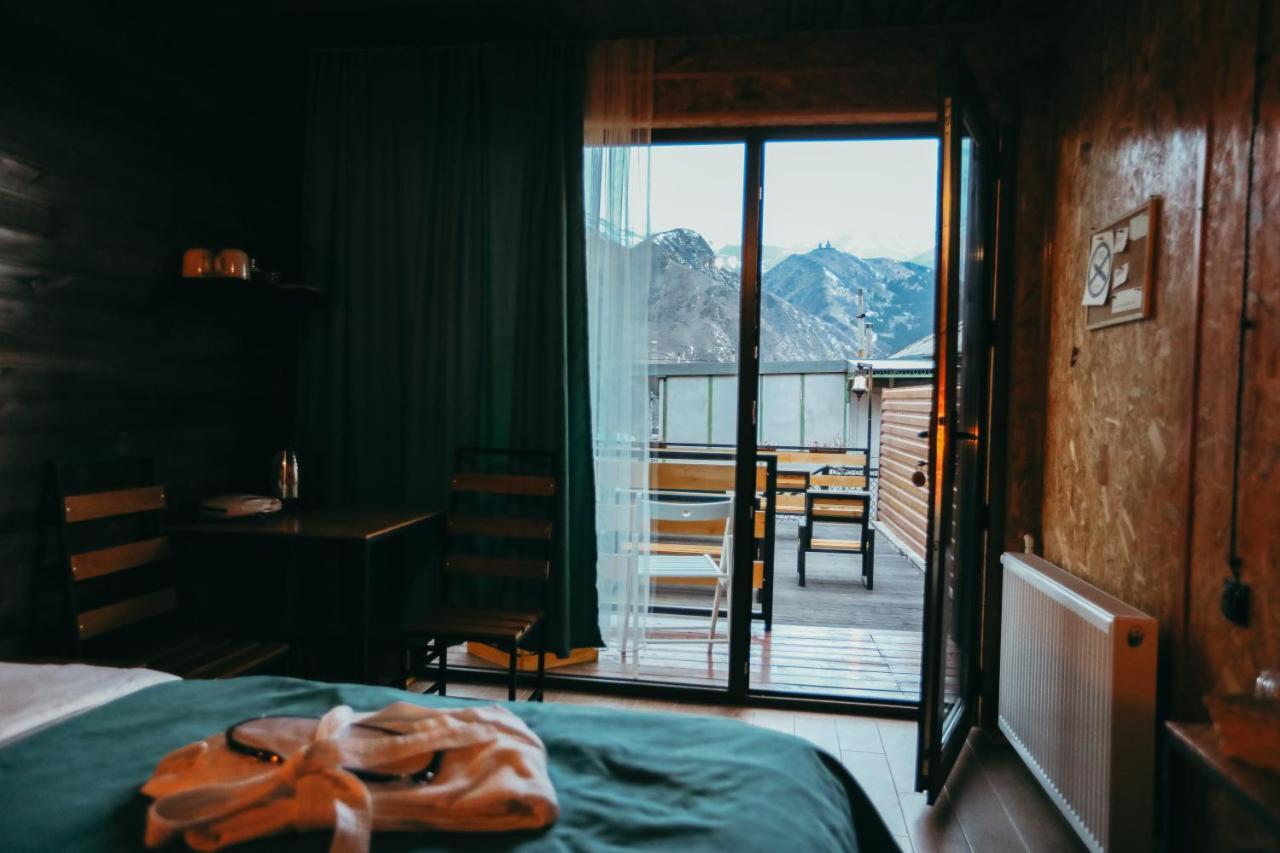 Wooden Hotel Kazbegi Exteriör bild