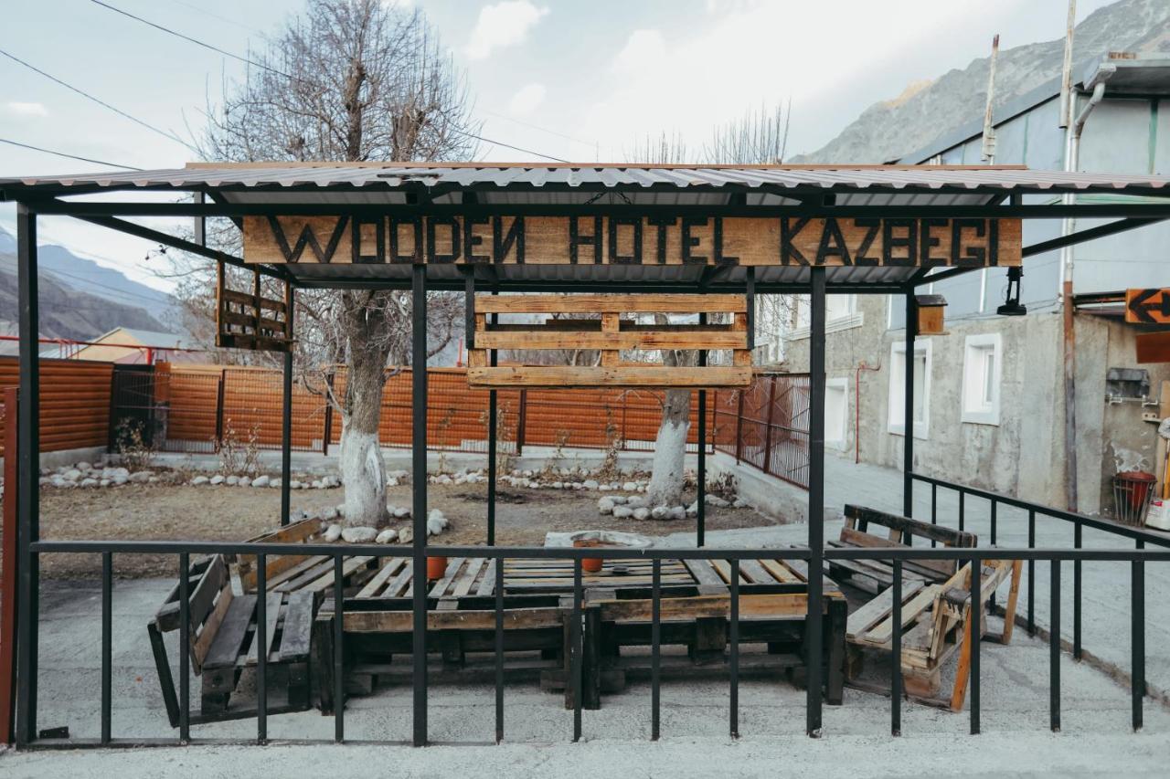 Wooden Hotel Kazbegi Exteriör bild