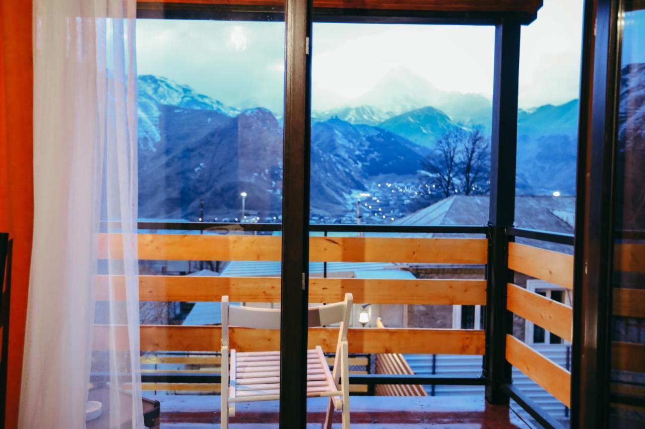 Wooden Hotel Kazbegi Exteriör bild