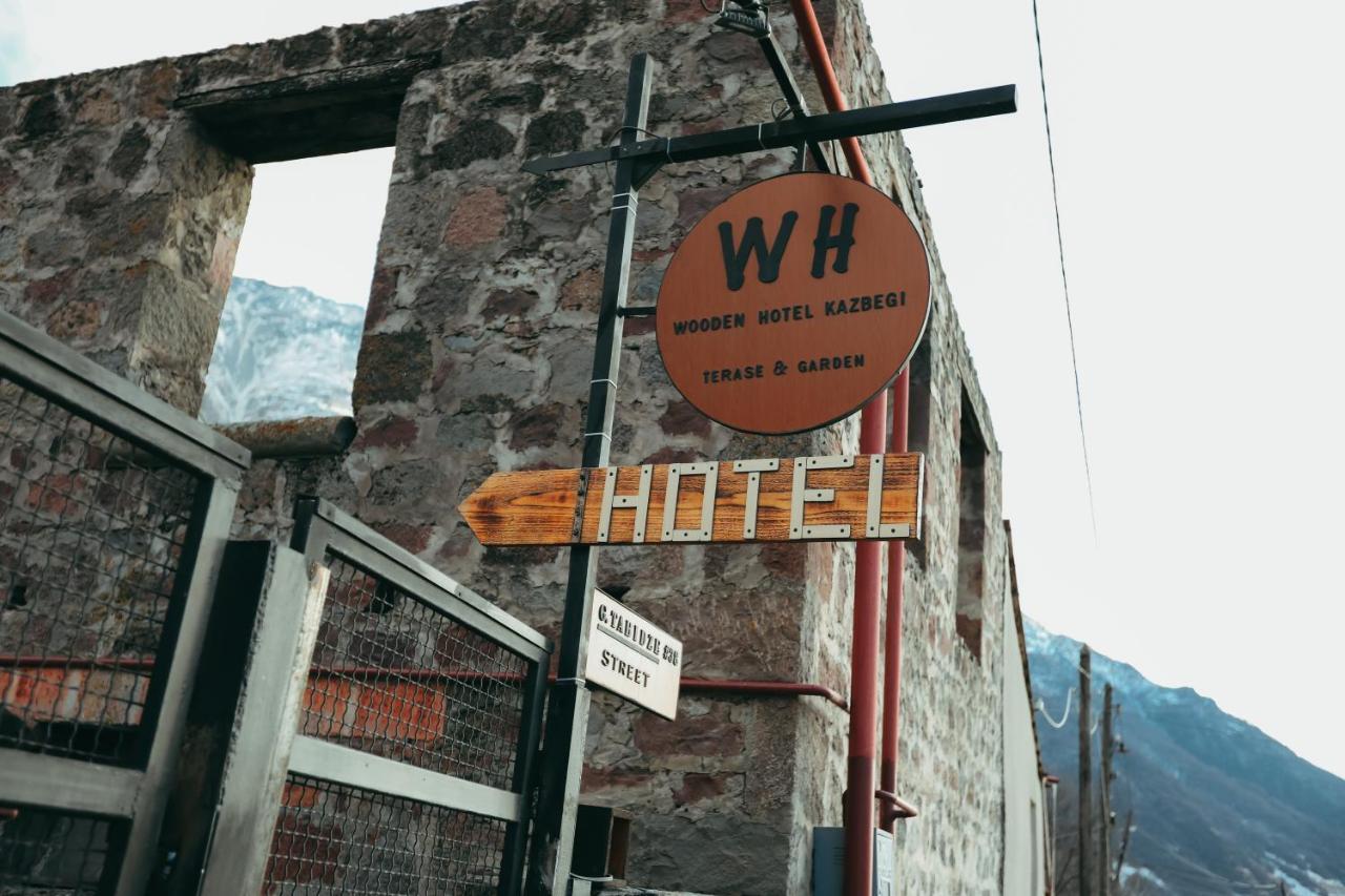 Wooden Hotel Kazbegi Exteriör bild